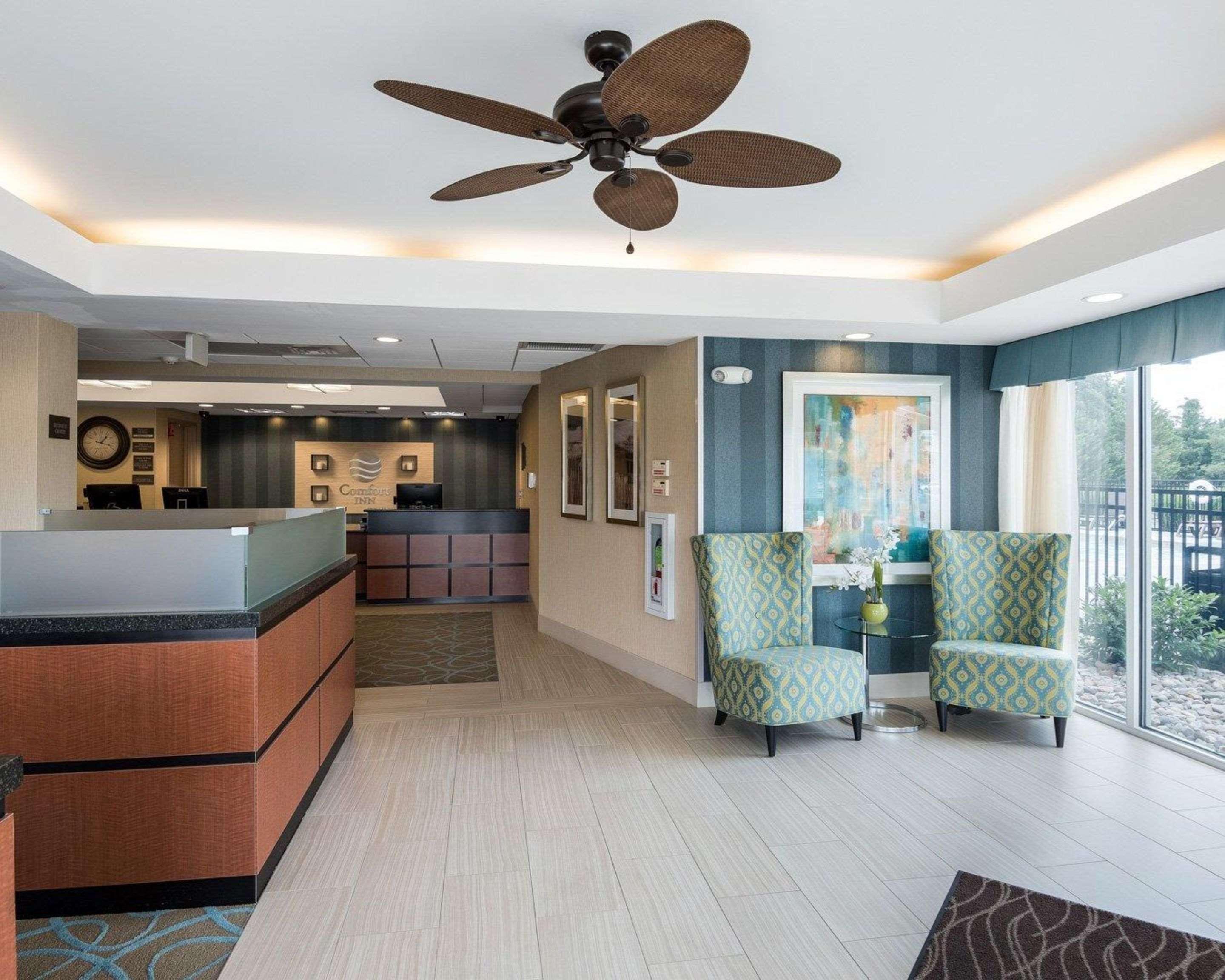 Comfort Inn Рехобот Бич Экстерьер фото